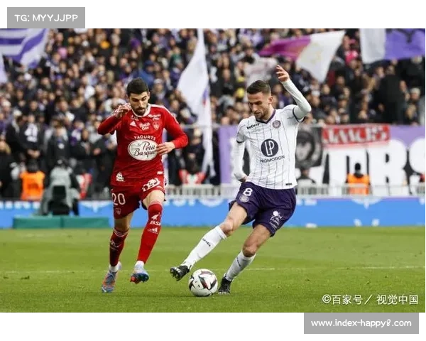 那不勒斯客场两球胜克雷莫纳，积分迫近前三